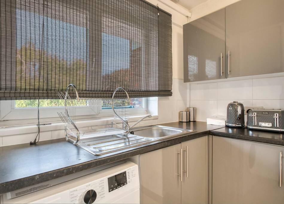 Kings Cross Apartment 4 Br Londra Exterior foto